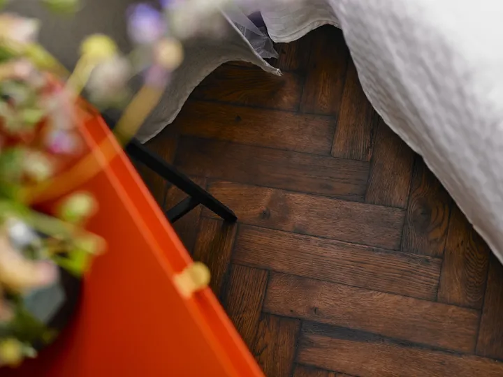 Detail of the oak herringbone floor